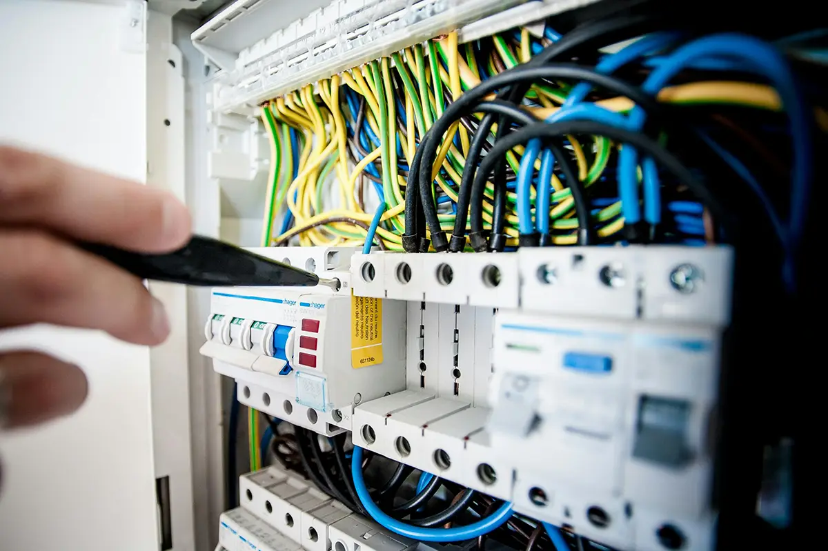 Intervention sur un tableau électrique par JPSERVICES22